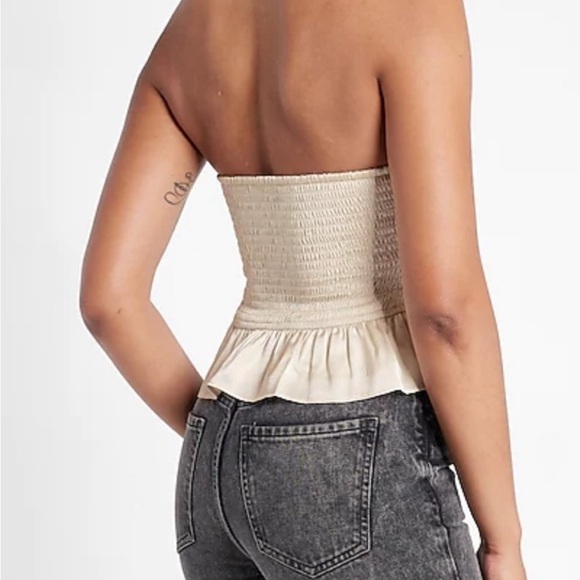 🔥 Express Satin Strapless Ruched Peplum Top Cream L Resort Party Chic ✨🌴 - Picture 3 of 6